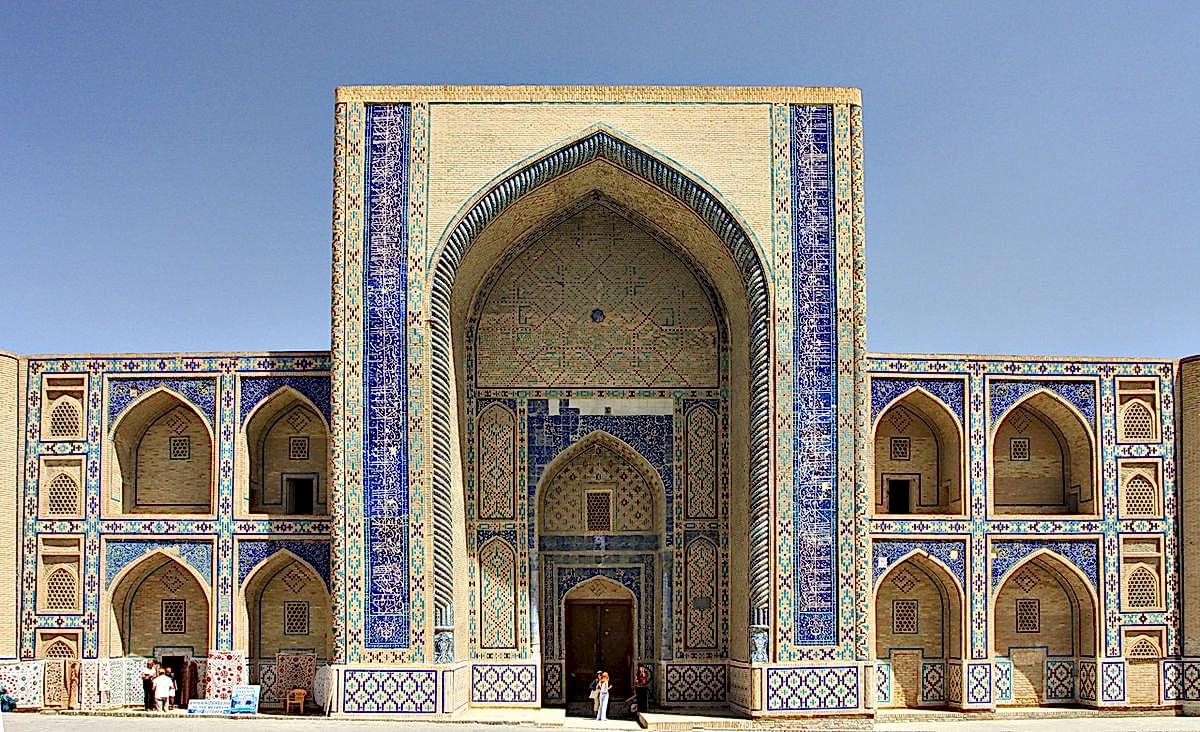 1200px-Ulugh_bek_madrasah